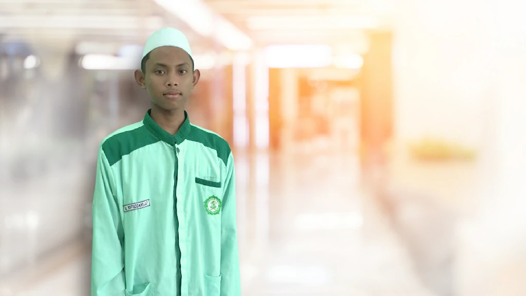 Muhammad Rofiuddarojat: Hafidz Quran dengan Cita-Cita Besar