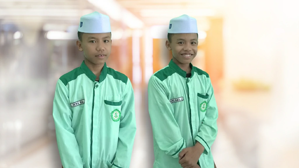 I Dewa Rai Juliatra dan I Dewa Raka Juliatra: Anak Kembar yang Gigih Menimba Ilmu