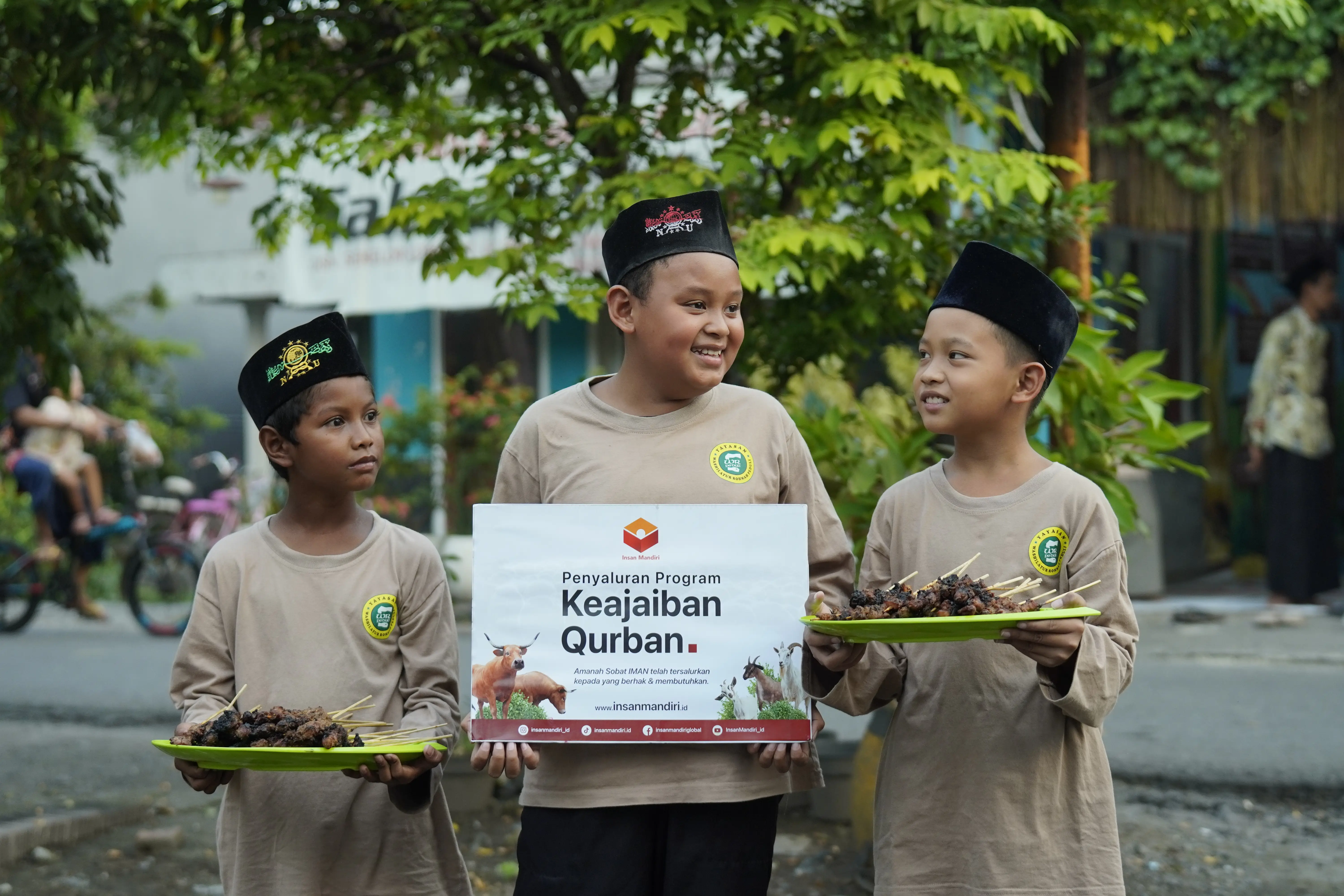 Nyate Bareng Idul Adha, Insan Mandiri Hadirkan Kebahagiaan untuk Anak Yatim dan Dhuafa di Rumah Belajar Prambon Sidaorjo